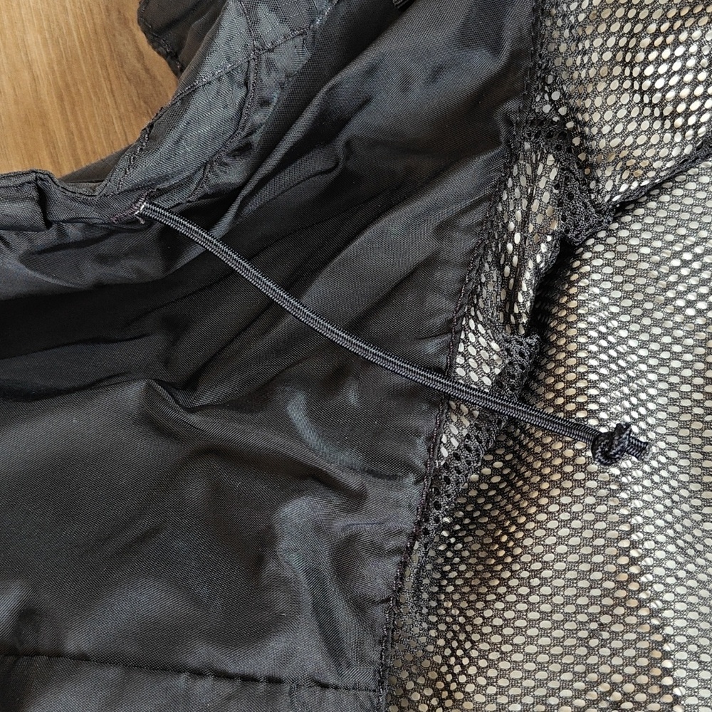 EUC TNF Rain Jacket - Picture 7 of 11